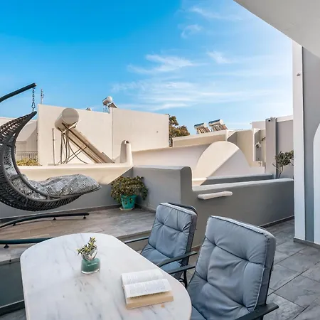 Oasis Suites Fira Hotel 3*